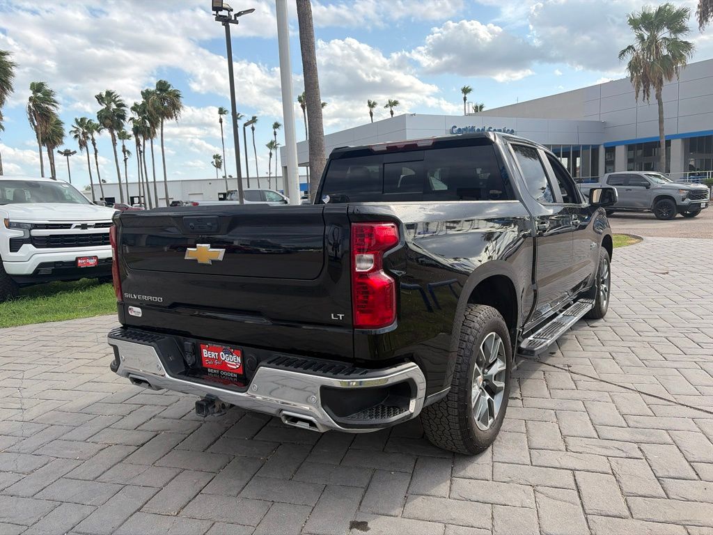Used 2026 Black Chevrolet LT image 6