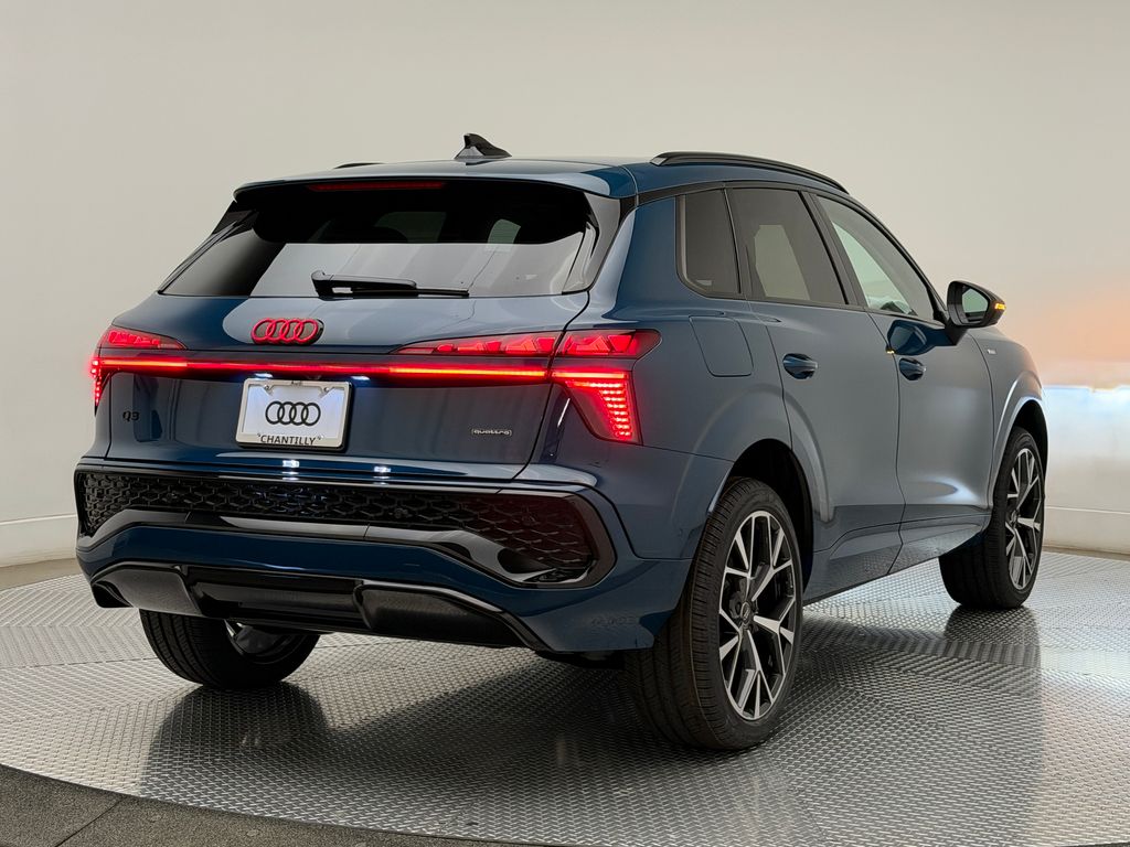 Thumbnail: 2026 Audi Q3 - 11
