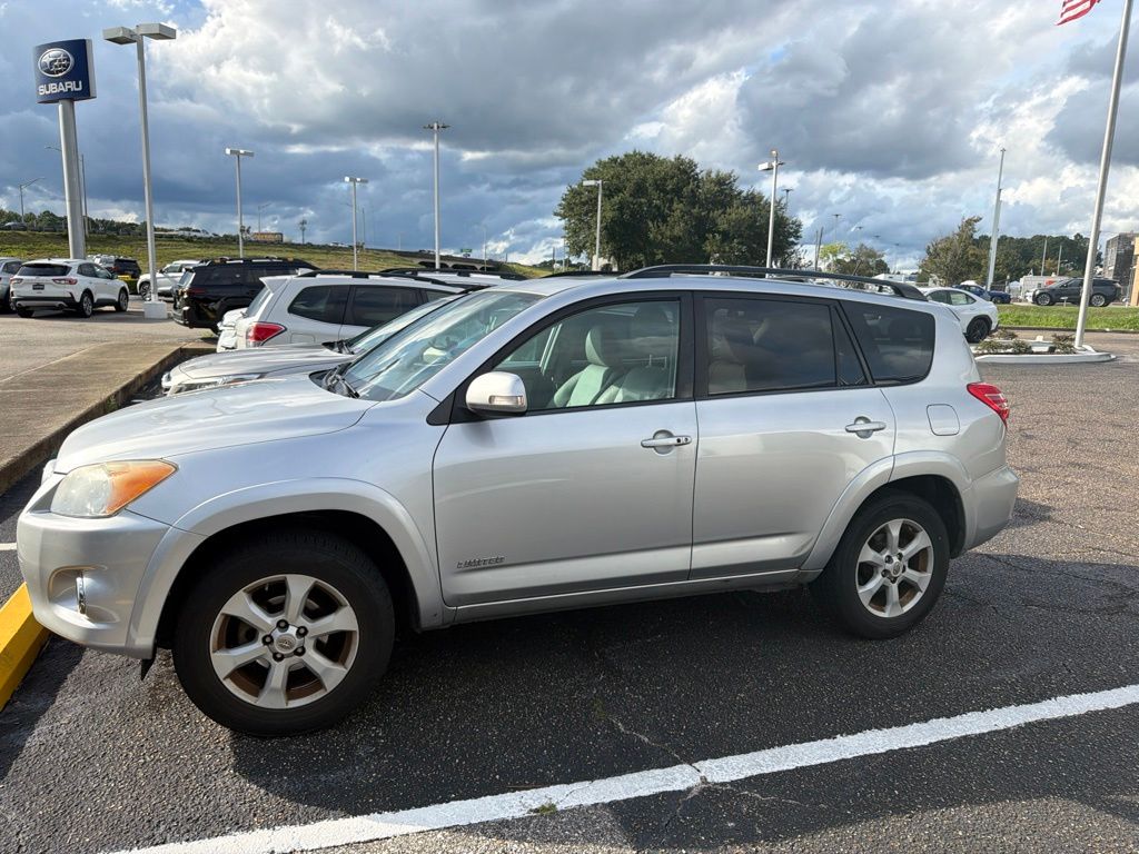 Classic Silver Metallic 2012 Toyota RAV4 SUV / Crossover Front-Wheel Drive 4-Speed Automatic