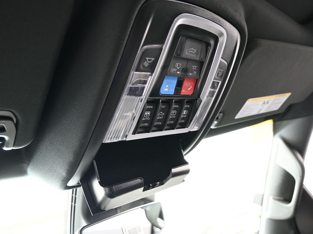 New 2026 Granite Crystal Metallic Clearcoat Ram Laramie image 26