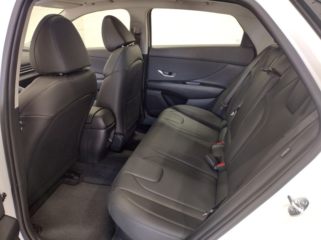 2026 Hyundai Elantra Hybrid Limited