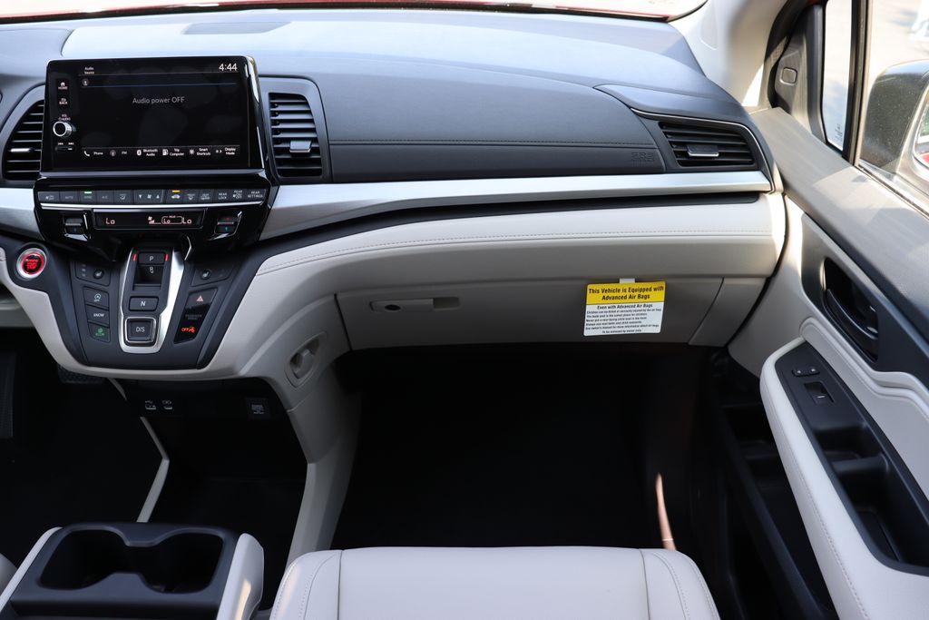 Thumbnail: 2026 Honda Odyssey - 17