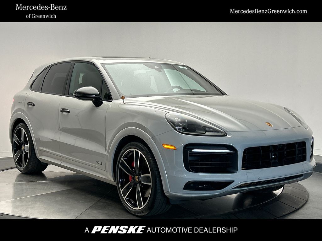 2022 Porsche Cayenne GTS -
                Greenwich, CT