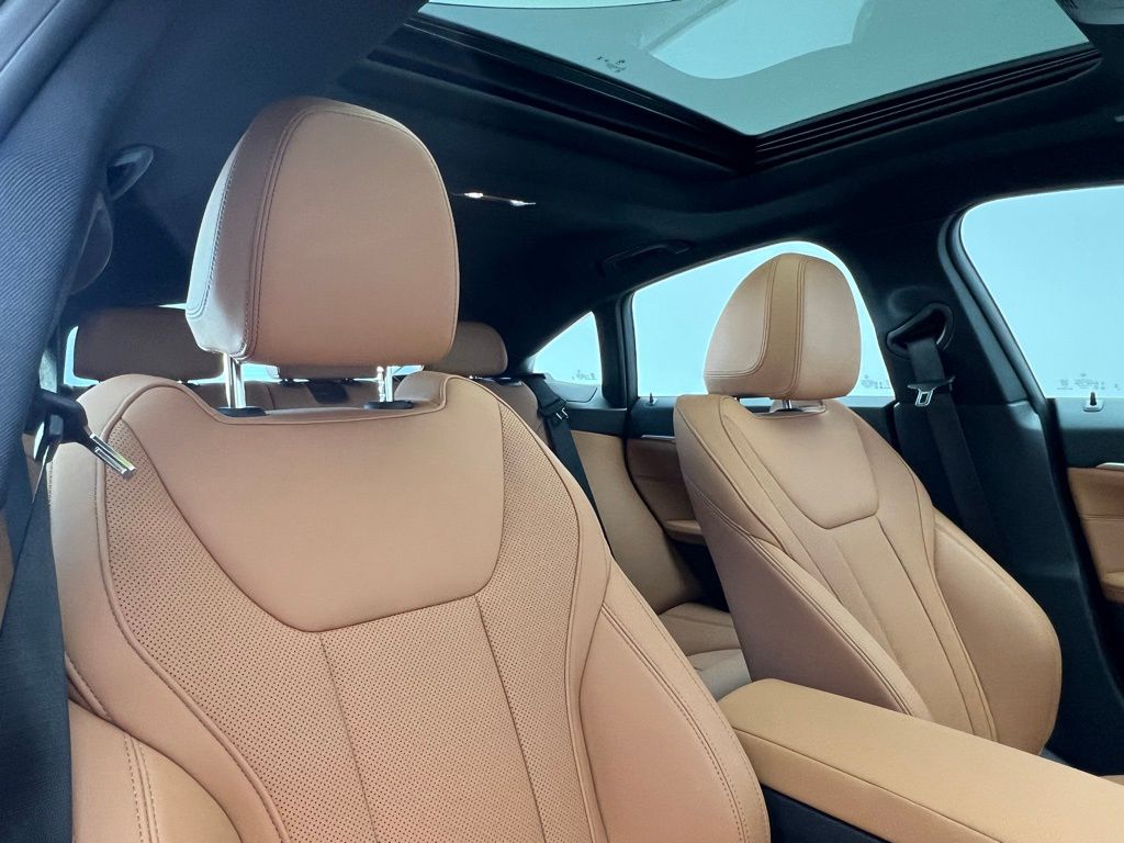 Thumbnail: 2025 BMW 4 Series - 8