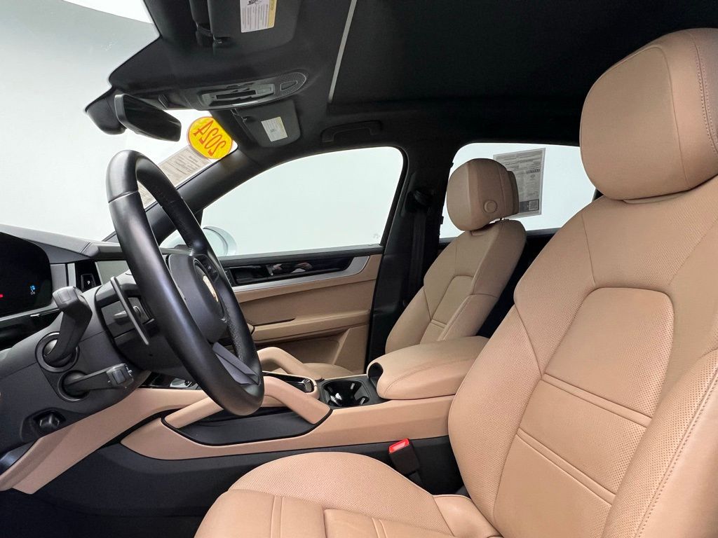 Thumbnail: 2024 Porsche Cayenne - 5