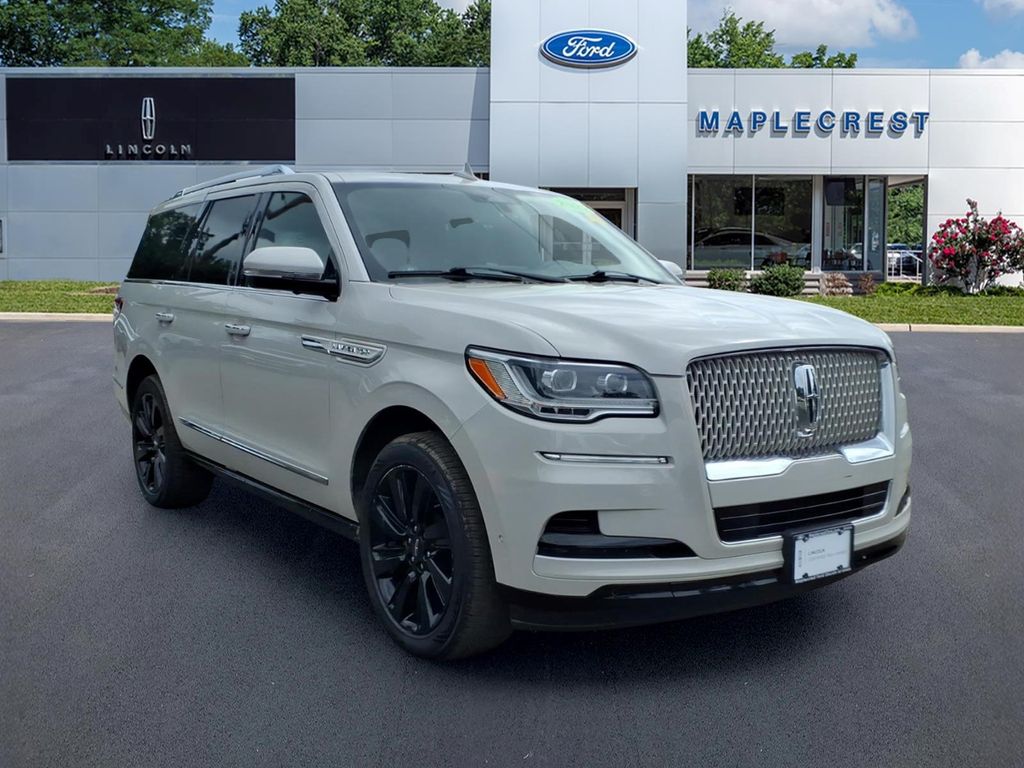 2022 Lincoln Navigator
