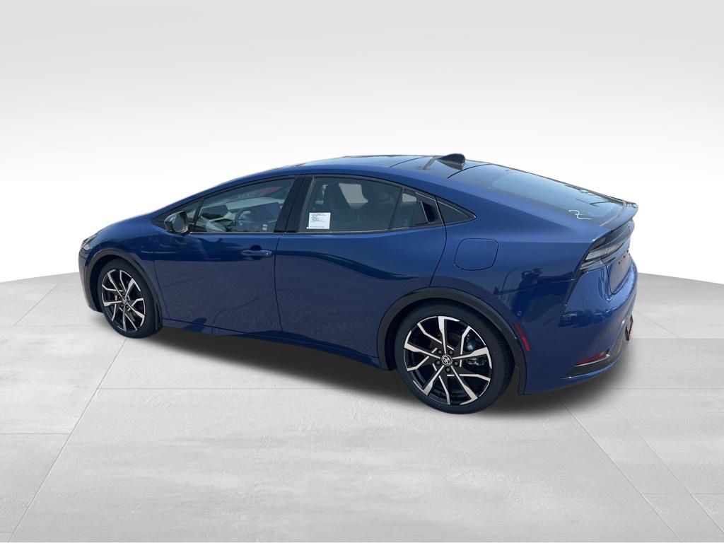 2025 Toyota Prius Plug-in Hybrid XSE Premium photo 6