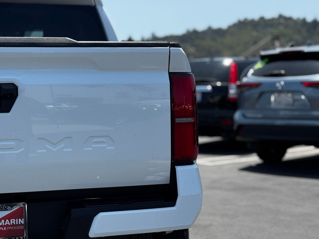 2025 Toyota Tacoma TRD Off-Road Double Cab photo 13