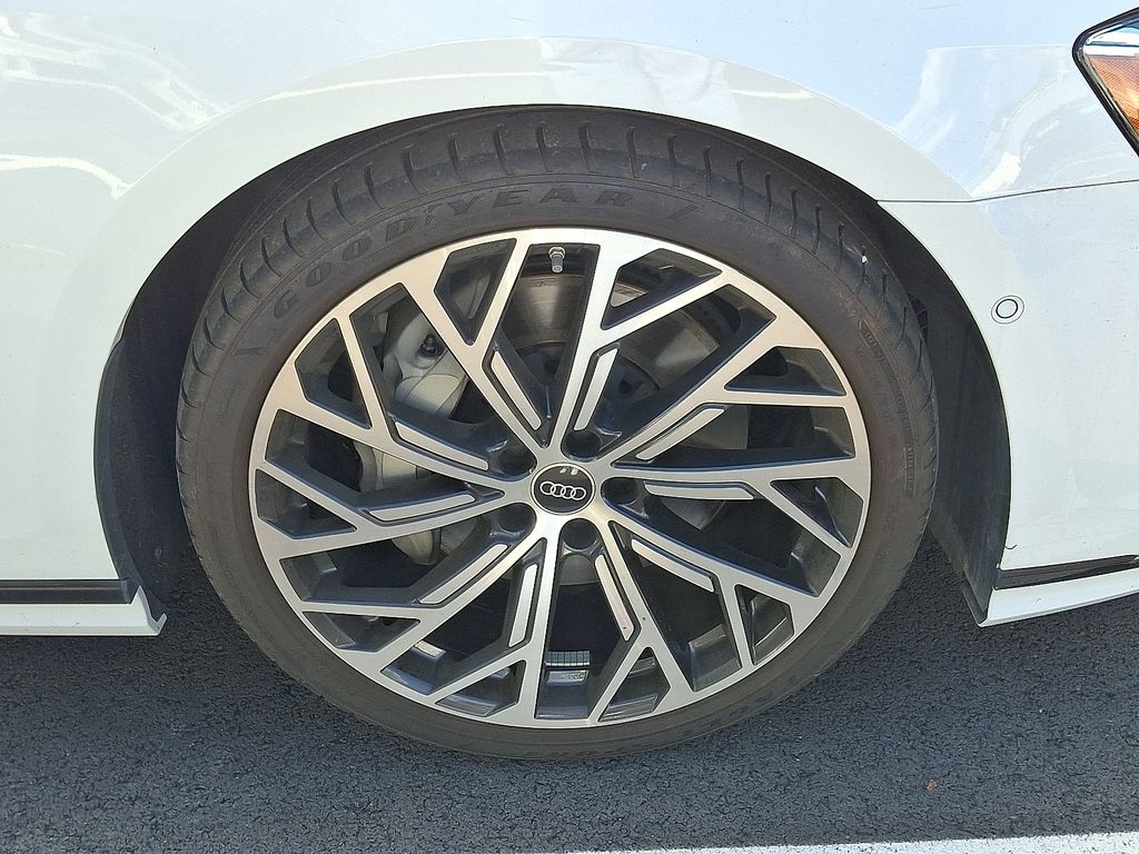 Thumbnail: 2024 Audi A8 - 5