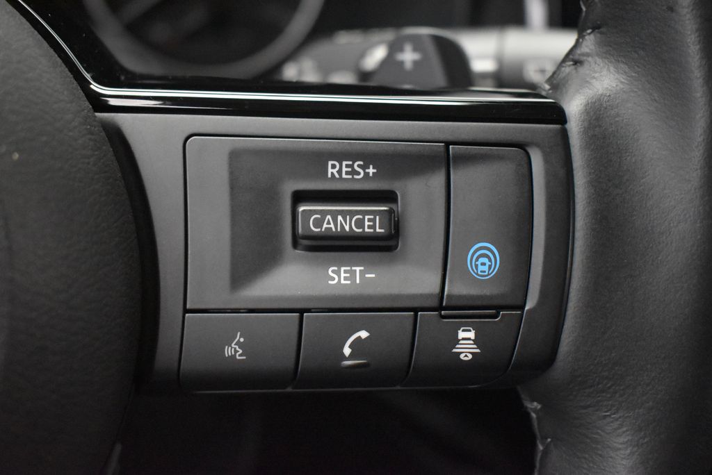 Thumbnail: 2023 Nissan Pathfinder - 19