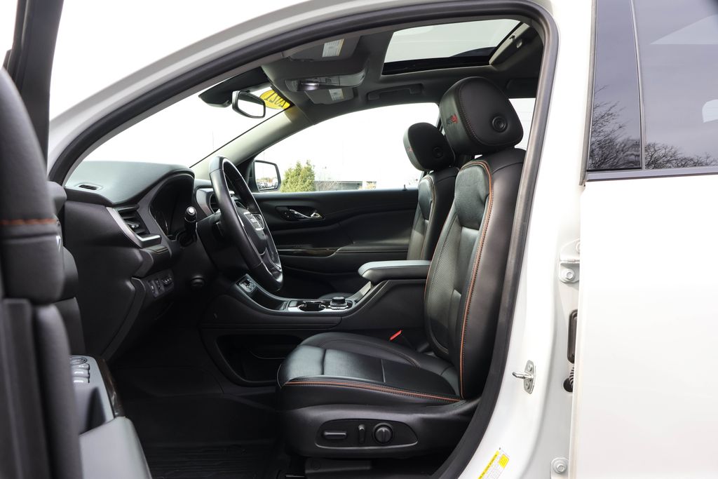 2021 GMC Acadia AT4 29