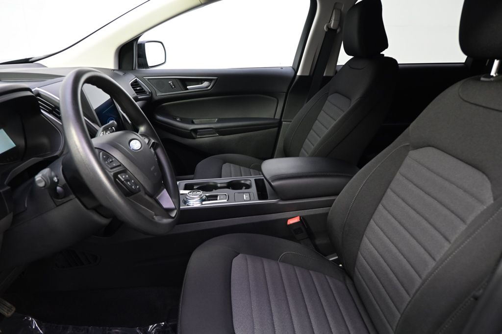 Used 2024 Silver Ford SE image 13