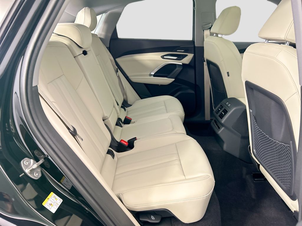Thumbnail: 2026 Audi Q5 - 21
