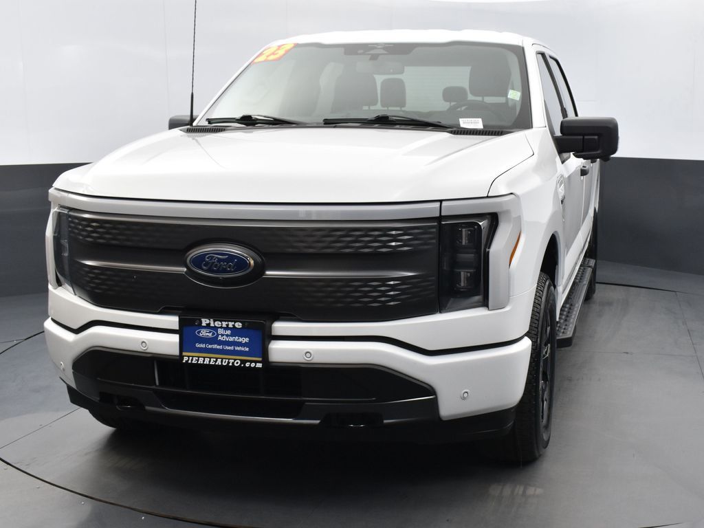 Oxford White 2023 Ford F-150 Lightning XLT SuperCrew AWD Pickup Truck All-Wheel Drive Automatic
