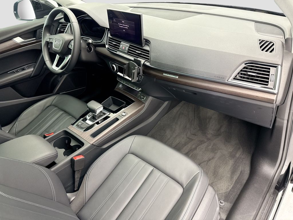 Thumbnail: 2023 Audi Q5 - 15