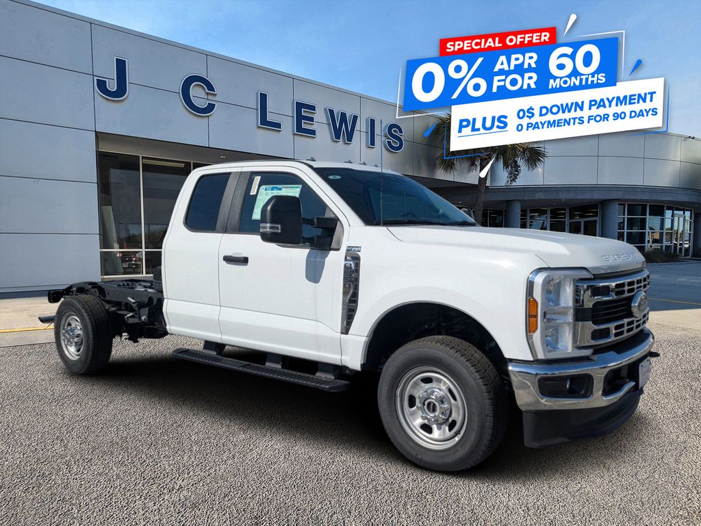 2025 Ford F-350 Chassis XL