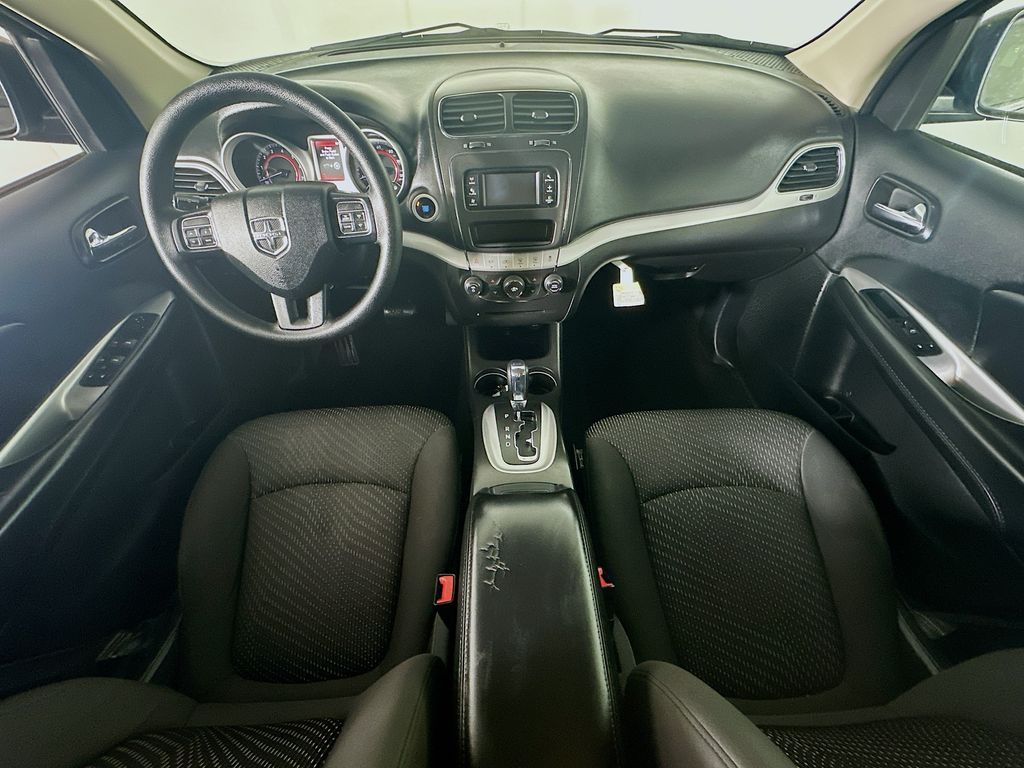 Used 2018 Gray Dodge SE image 10