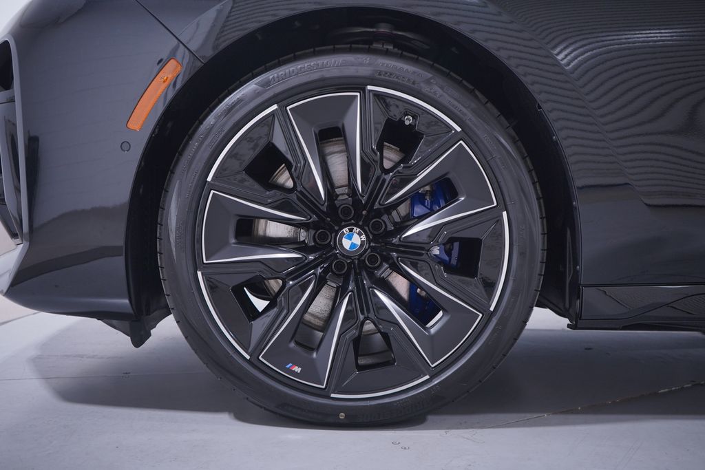 2025 BMW 7 Series 740i 2