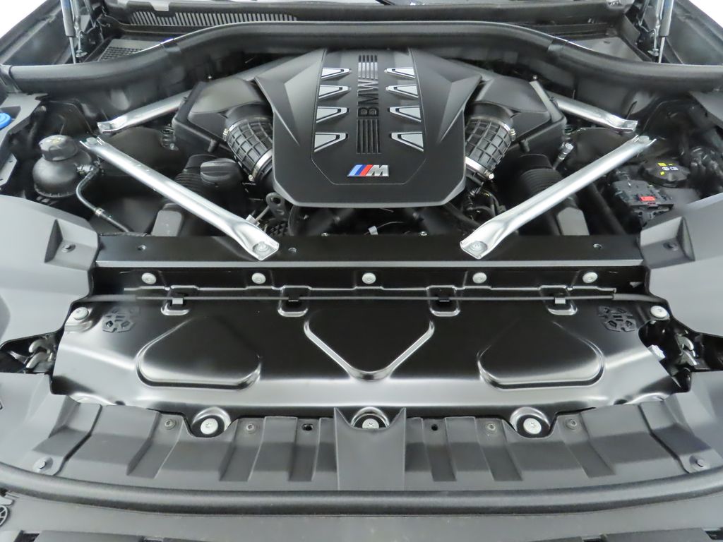 2026 BMW X7 M60i 32