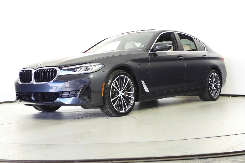 Thumbnail: 2021 BMW 5 Series - 2