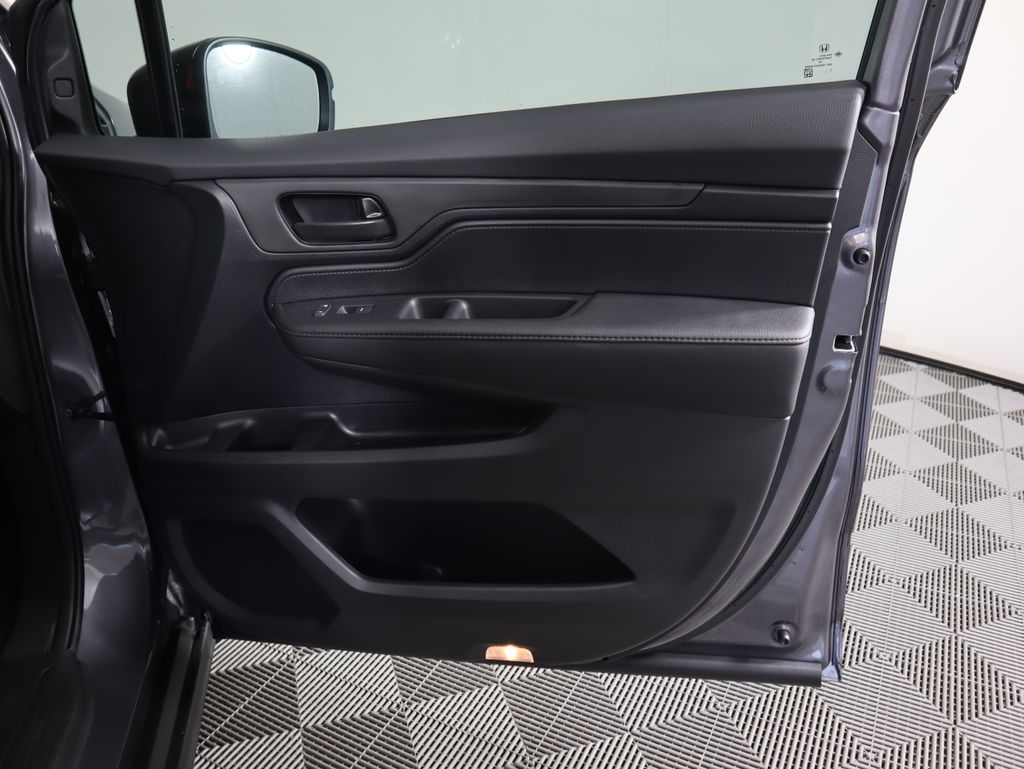 Thumbnail: 2026 Honda Odyssey - 26