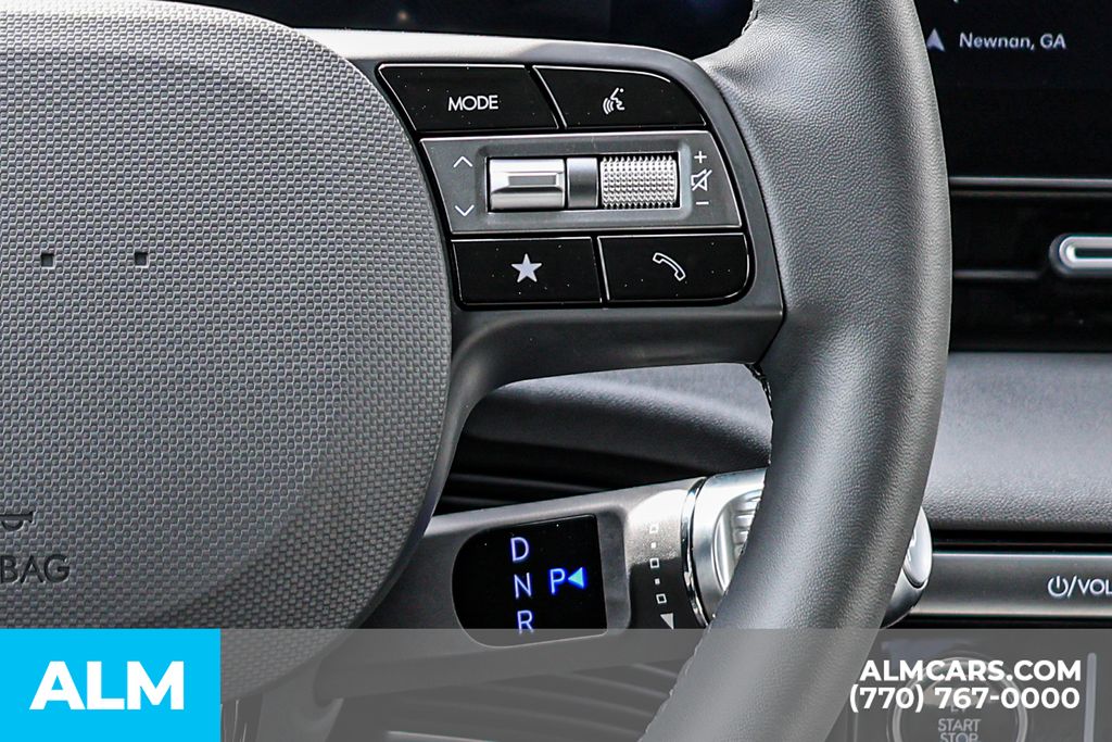 Used 2025 Blue Hyundai SEL image 36