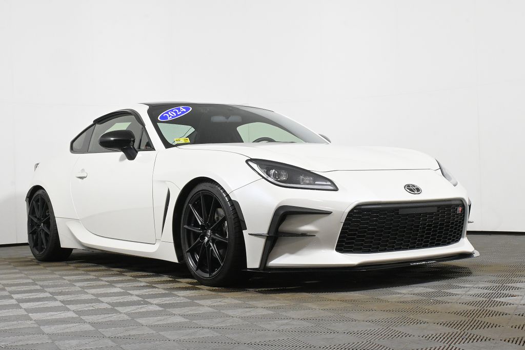 Thumbnail: 2024 Toyota GR86 - 10