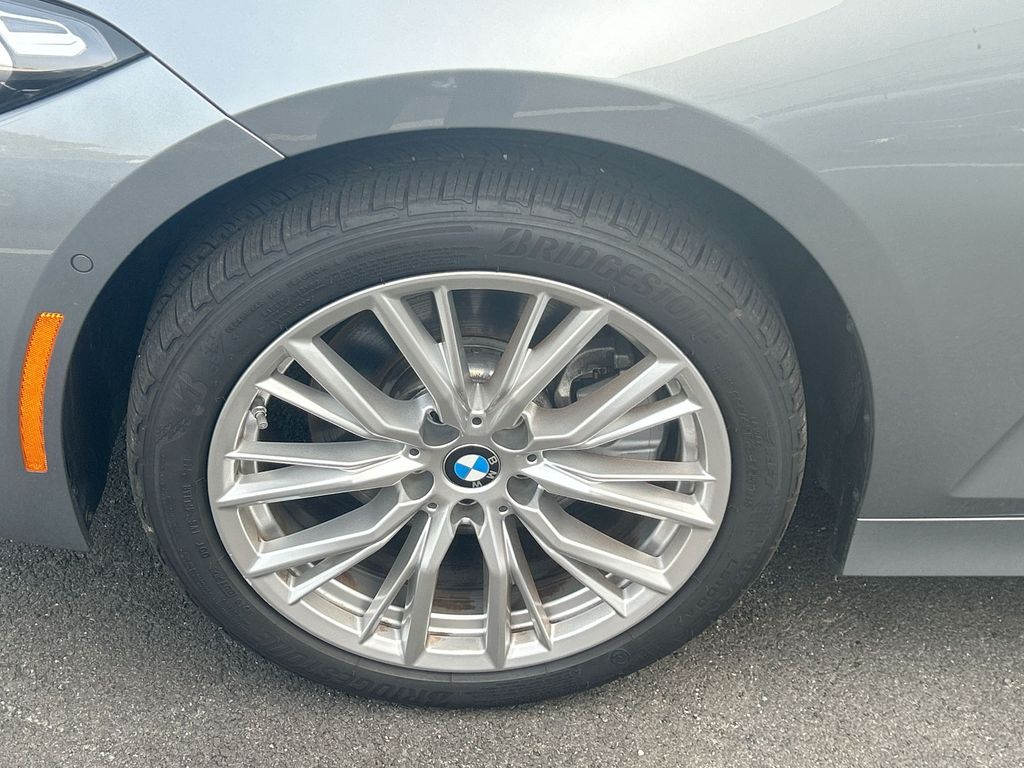 2024 BMW 3 Series 330i xDrive 10