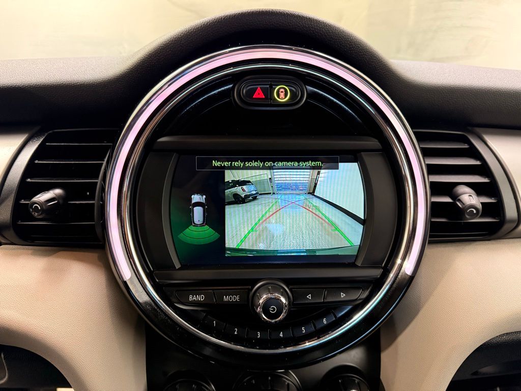 Thumbnail: 2021 MINI Cooper Hardtop - 17