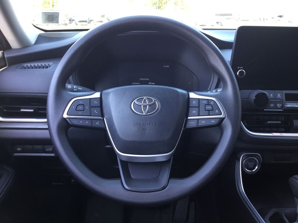 Thumbnail: 2025 Toyota Grand Highlander - 16