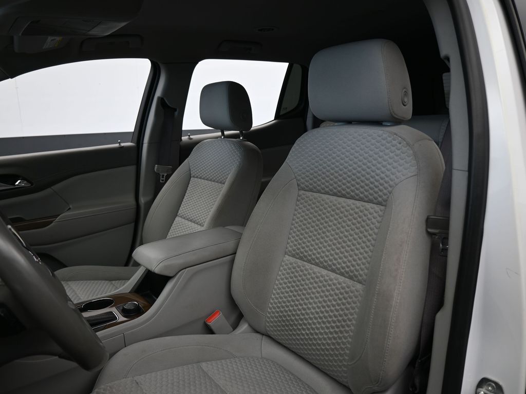 Used 2019 Summit White GMC SLE-2 image 10