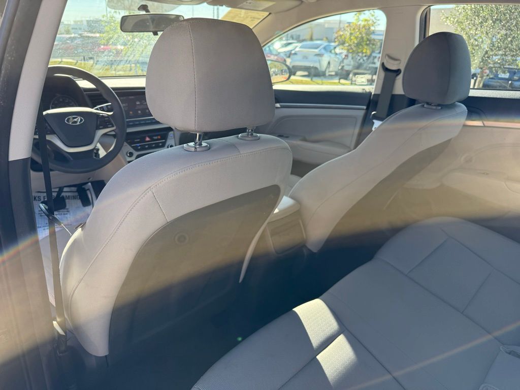 Thumbnail: 2017 Hyundai Elantra - 22