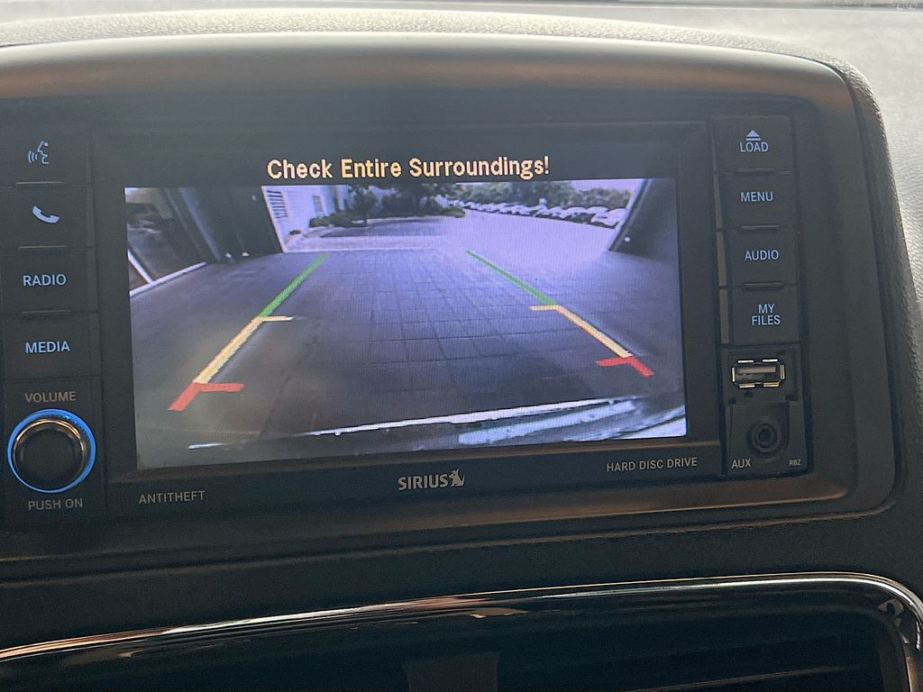 Used 2019 Gray Dodge SXT image 13