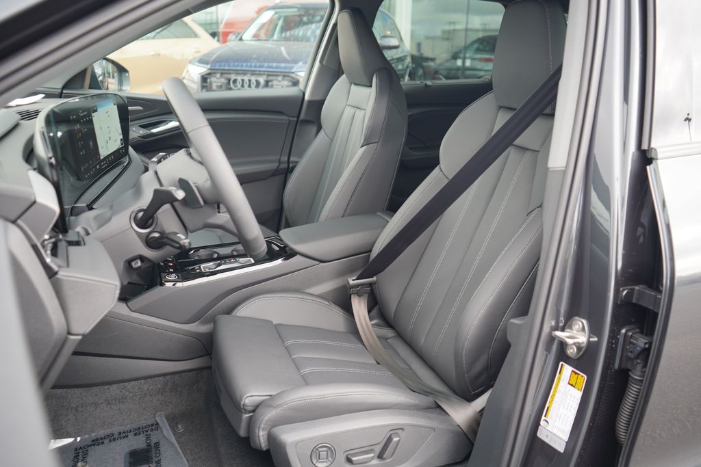 2025 Audi Q6 e-tron Premium 6