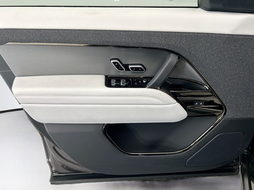 Thumbnail: 2025 Land Rover Range Rover Sport - 23