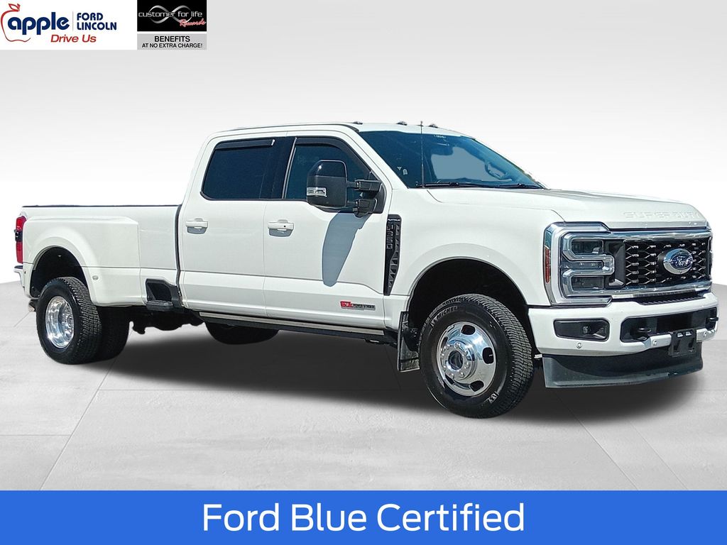 White 2025 Ford F-350 Super Duty Pickup Truck Four-Wheel Drive Automatic