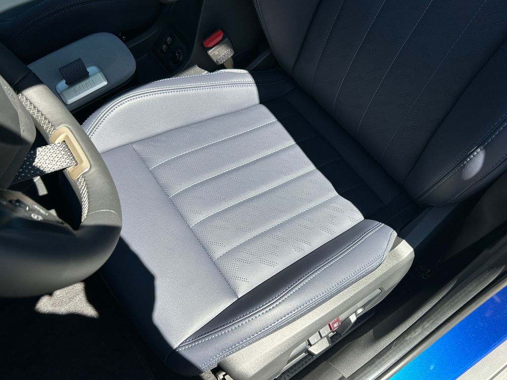 Thumbnail: 2025 MINI Cooper Hardtop - 15
