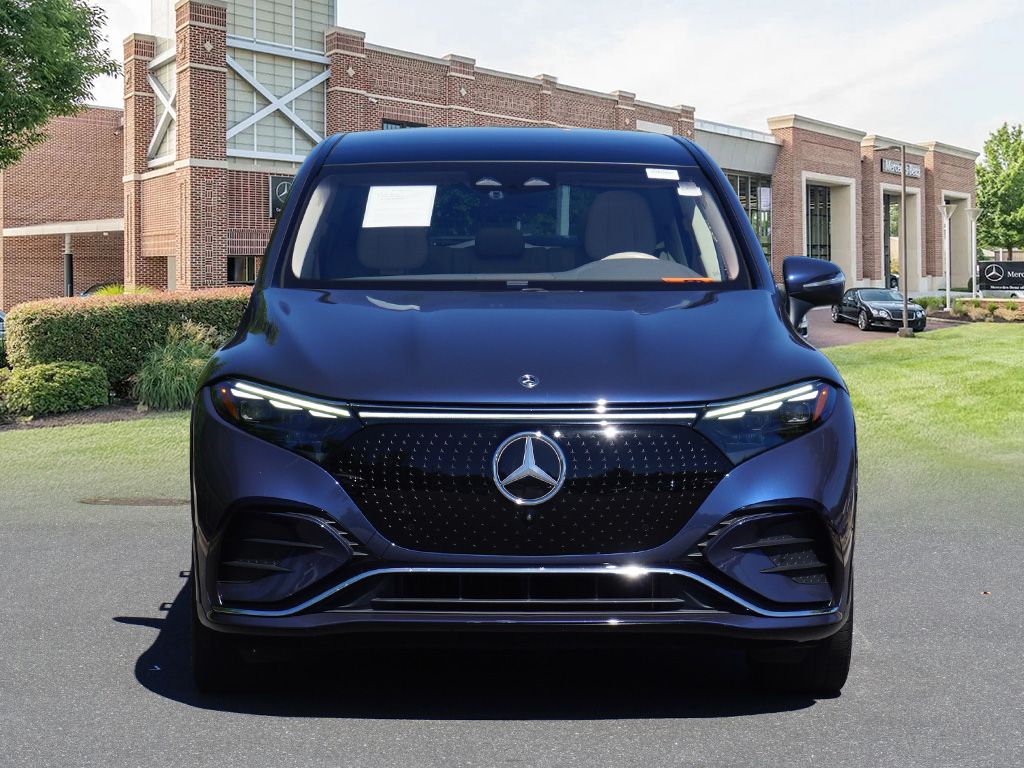Thumbnail: 2023 Mercedes-Benz EQS - 2