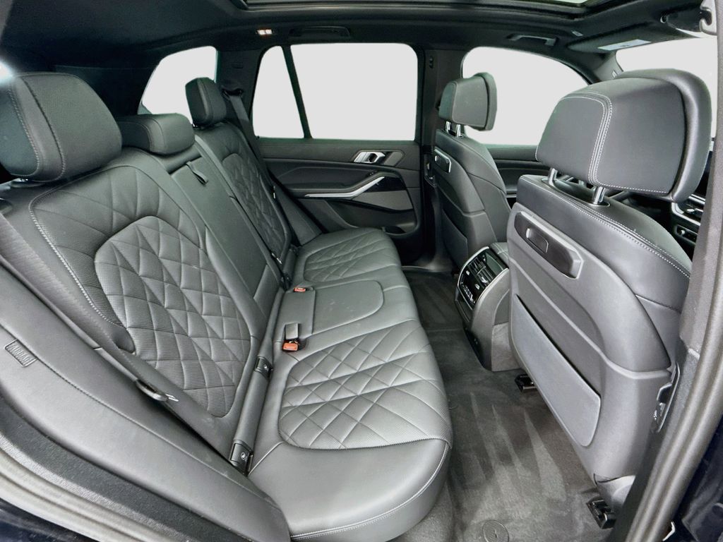 Thumbnail: 2025 BMW X5 - 21