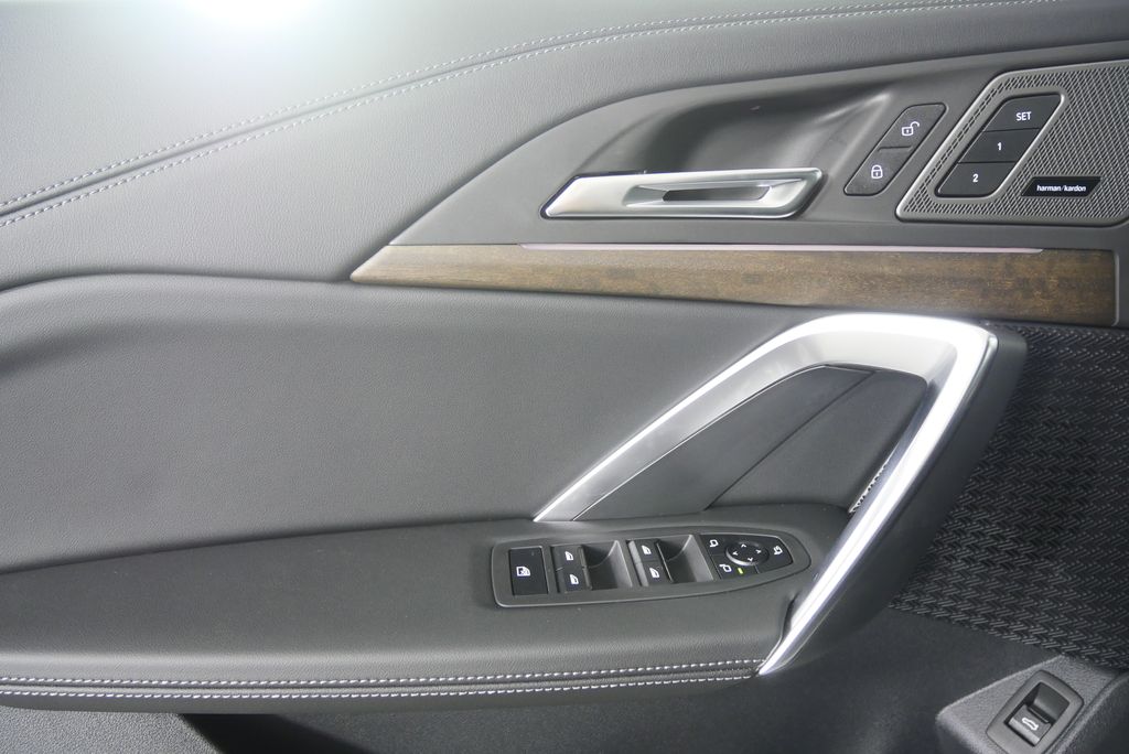 Thumbnail: 2026 BMW X1 - 8