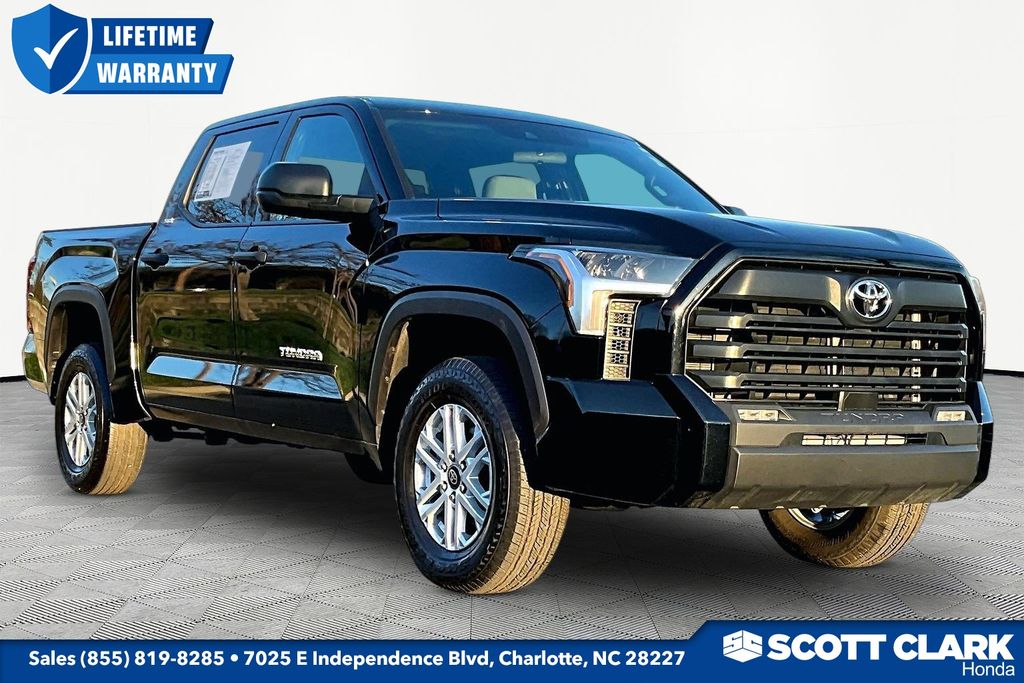 2025 Toyota Tundra SR5 CrewMax Cab 4WD
