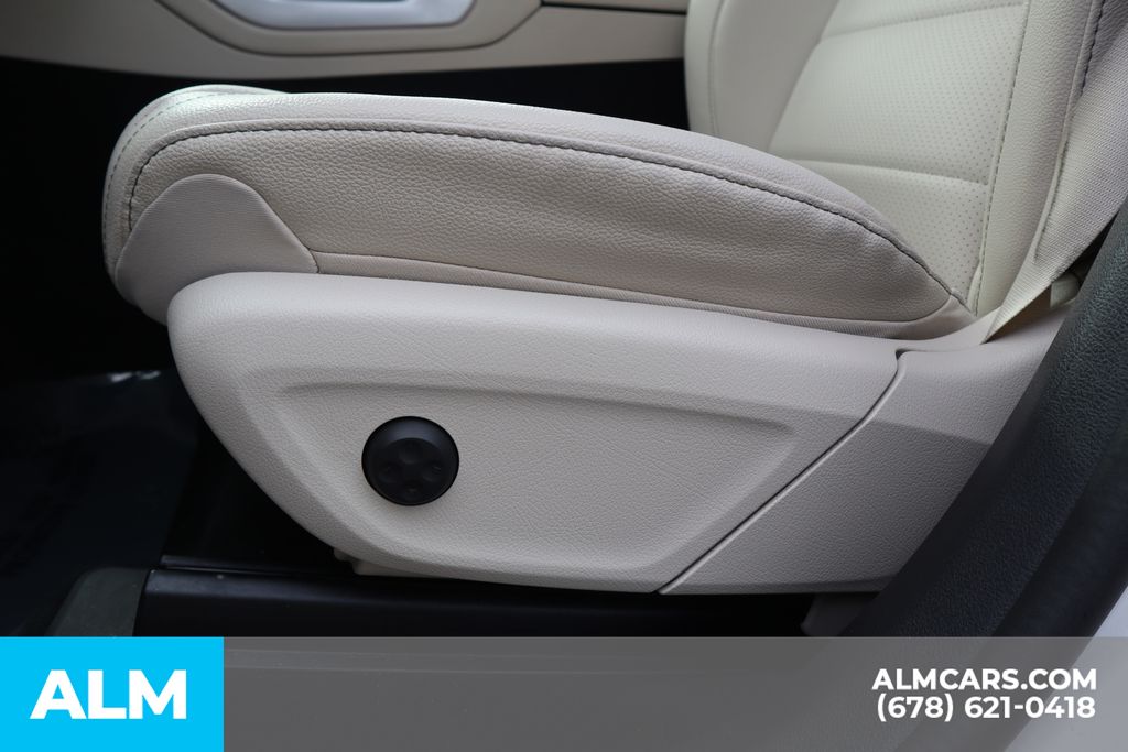 Used 2025 White Mercedes-Benz GLS 450 image 16