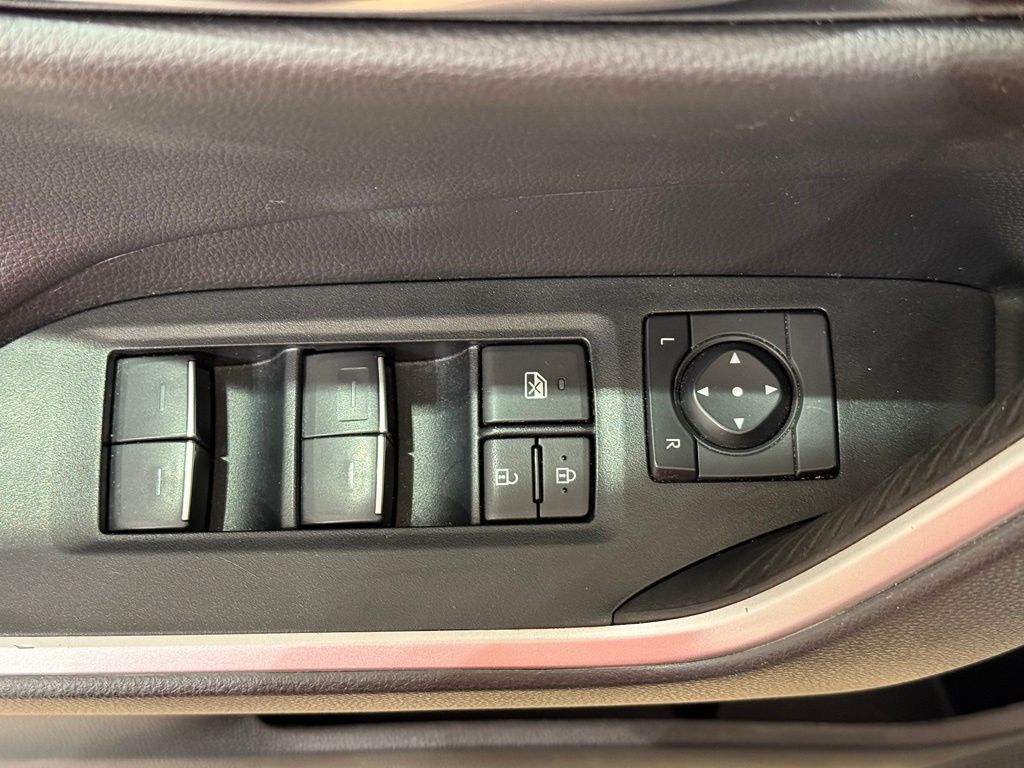 Thumbnail: 2024 Toyota RAV4 - 16