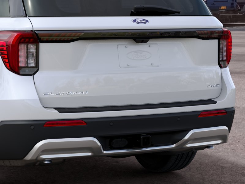 New 2027 Star White Metallic Tri-Coat Ford Platinum image 23