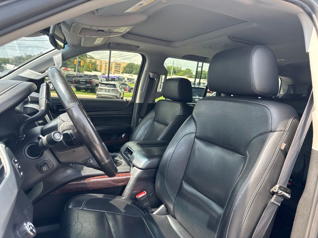 Used 2020 Black GMC SLT image 12