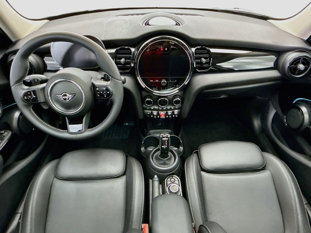 Thumbnail: 2023 MINI Cooper - 17