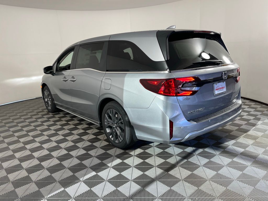 2025 Honda Odyssey Touring 3