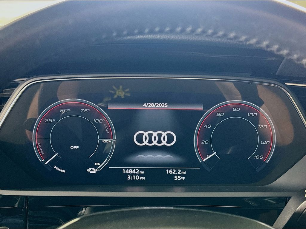 2021 Audi e-tron Premium Plus