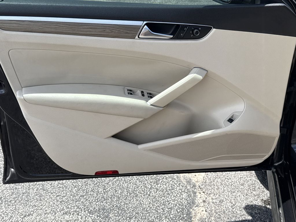 2017 Volkswagen Passat 1.8T SE Black at North Houston Mitsubishi