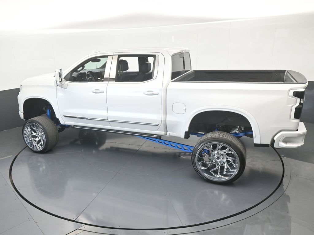 Used 2022 Iridescent Pearl Tricoat Chevrolet High Country image 69